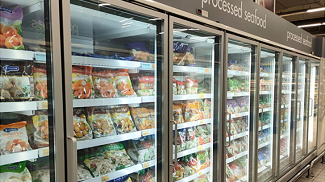 スーパーの冷凍食品ウィンドウのイメージ画像