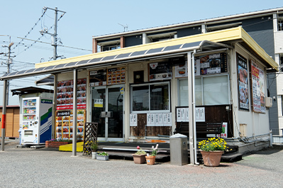 広島県福山市のから揚げ専門店「鳥まつ」唐揚げや多彩なメニューが人気の繁盛店
