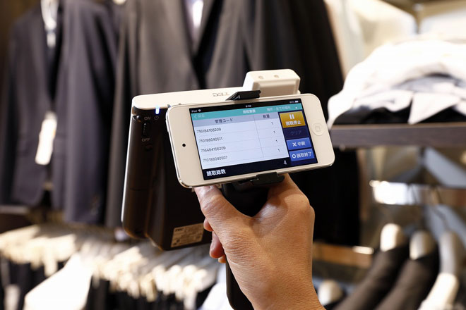 RFIDハンドリーダーUF-2200使用の様子