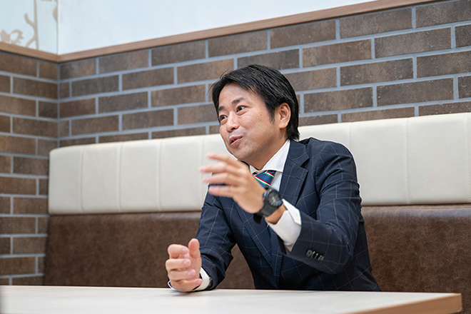 オステリア ガウダンテ ルクア大阪店 高橋幸男店長の写真