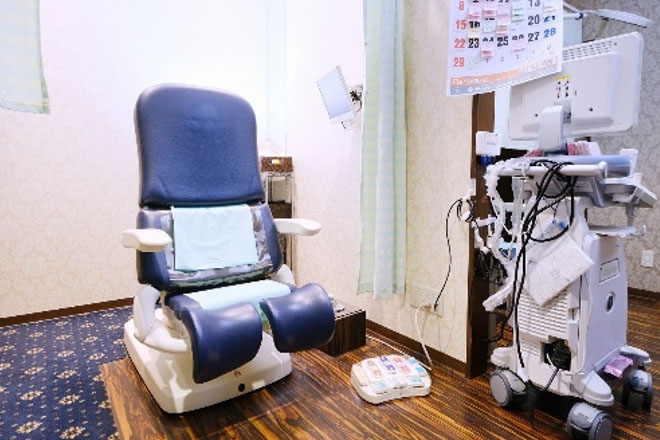 プライベートを確保した個室診察室