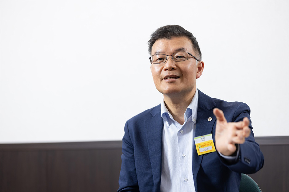 インタビューを受ける齊田純児氏