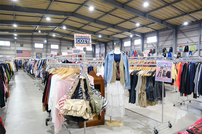 古着屋西海岸の店内イメージ