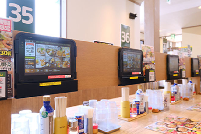 山田太郎店内のタブレット端末があるイメージ