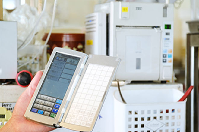 ハンディターミナルとキッチンプリンタイメージ