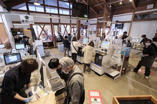 POSレジとサッカー台のイメージ