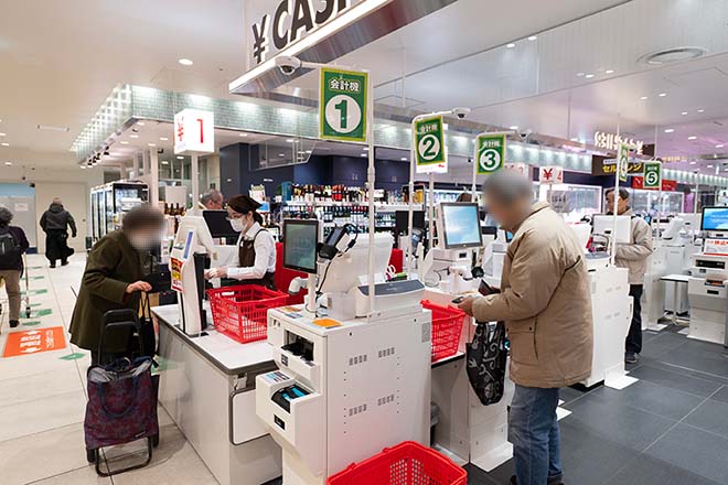 行列が解消した、有人レジのレーン型セルフPlusのイメージ画像