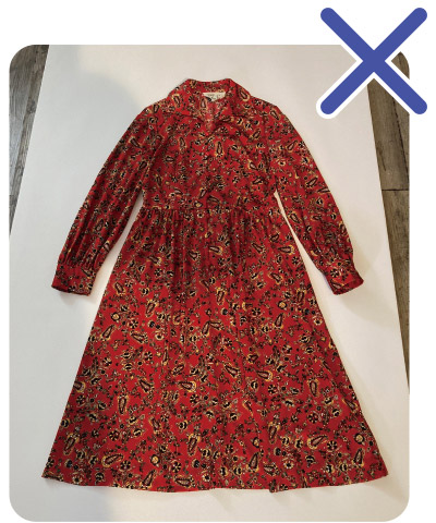 床置きの洋服の写真