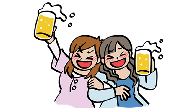 ビールを飲む女性の画像