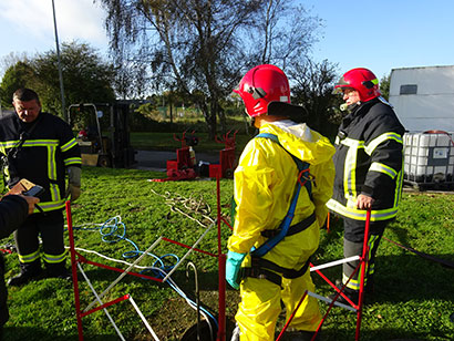 化学物質取扱緊急時対応訓練