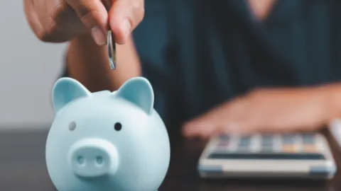 財形貯蓄制度（年1回6月募集8月開始）のイメージ