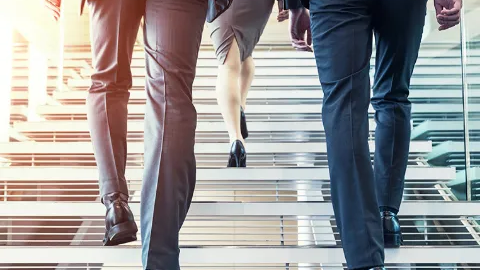 階層別教育のイメージ