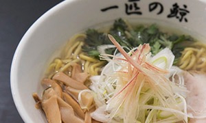 美味しいものを食べに行く