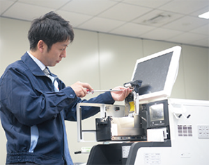 お客様対応（メンテナンス作業）の様子