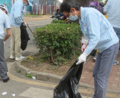 事業所周辺の清掃活動