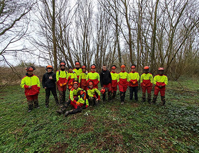 事業所及び周辺の森林清掃・整備活動