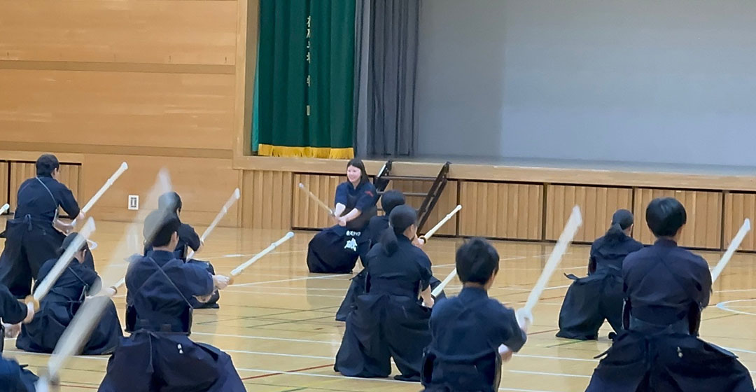 東芝テック剣道部 品川区のちびっ子剣士を指導の画像