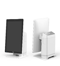 画面 15.6インチ