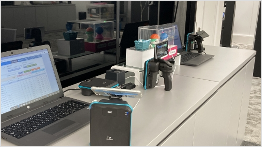 ハンドリーダーから大型のトンネルゲートなどRFID機器をいつでも体験できる貴重なコーナー