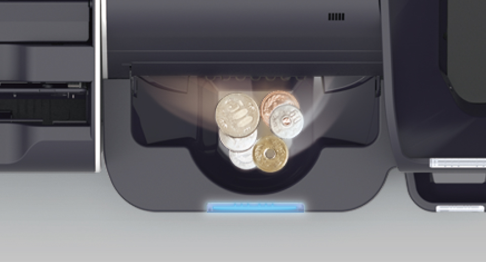 中央に集まる取りやすい硬貨構造