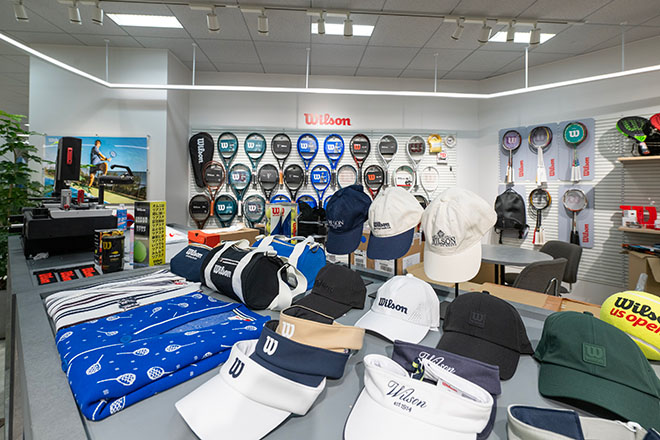 ウイルソンの商品が展示されているイメージ画像