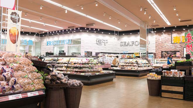 スーパーマーケットの店内イメージ画像