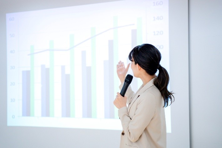 データを用いたプレゼンテーションのイメージ画像
