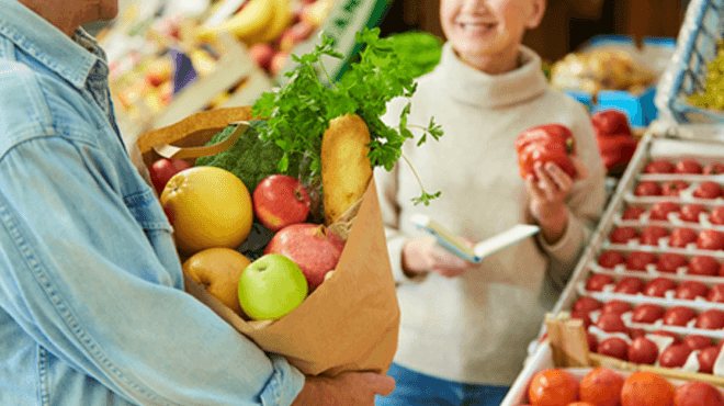 買い物をしているイメージ写真