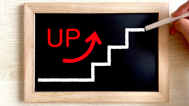 段階的に上昇しているイメージ画像