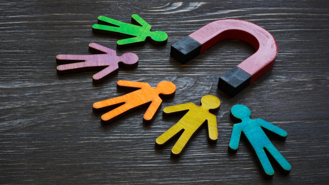 休眠顧客を集めるイメージ